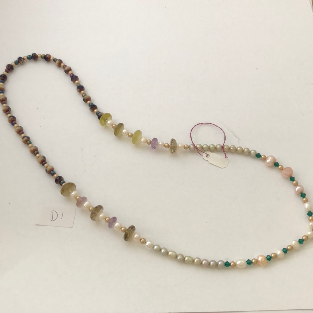 Beaded and Pearl Necklace (D1)